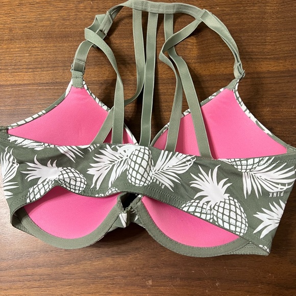 Victoria Secret Bra - Picture 2 of 3